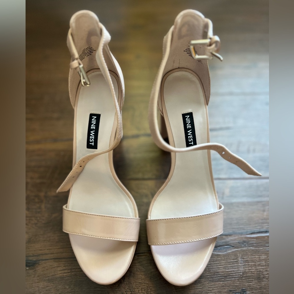 Nine West ~ NEW Dempsey Sandals Light Natural Size 7.5